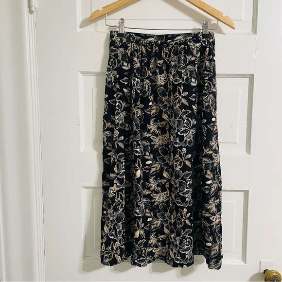 Old Navy Black Maxi Skirt - Beige Floral Print - Picture 2 of 3
